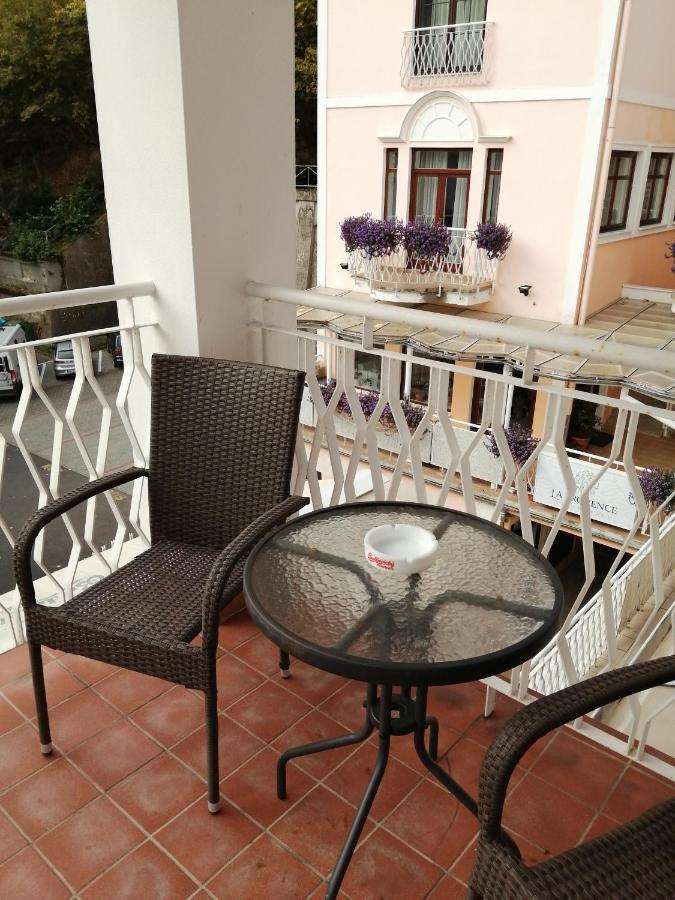 Apartmany Cesky Dvur マリアーンスケー・ラーズニェ エクステリア 写真