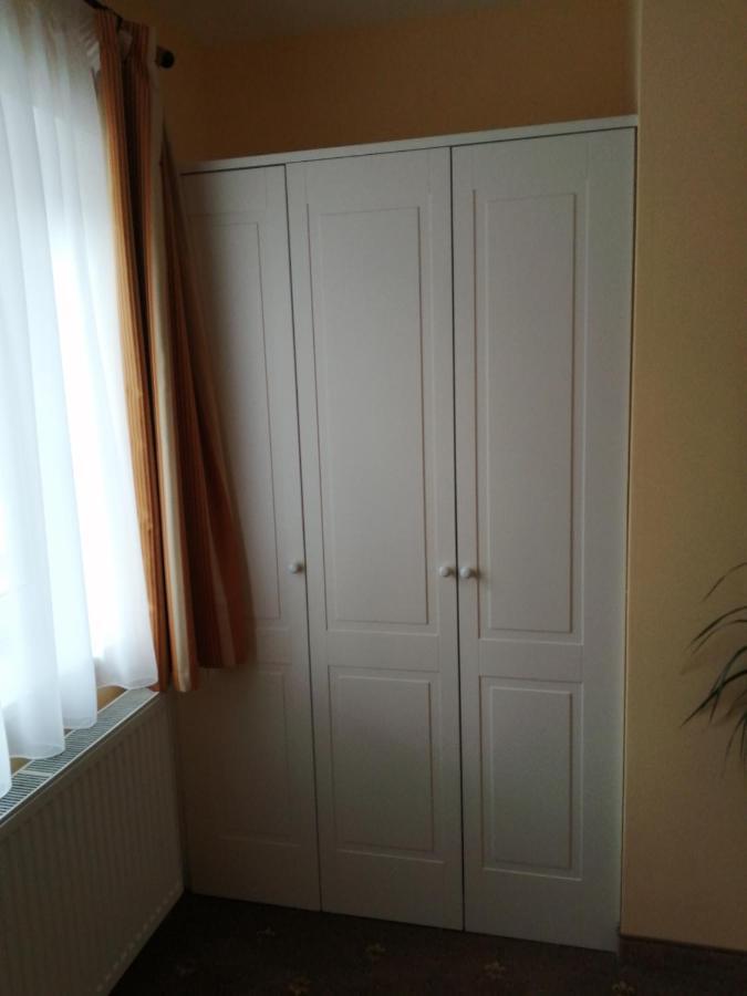 Apartmany Cesky Dvur マリアーンスケー・ラーズニェ エクステリア 写真