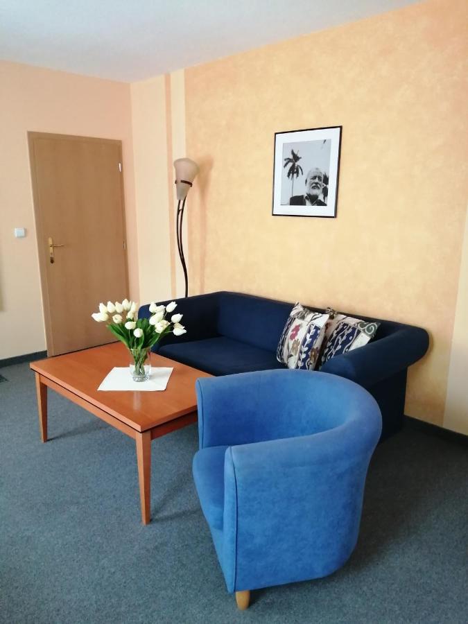 Apartmany Cesky Dvur マリアーンスケー・ラーズニェ エクステリア 写真