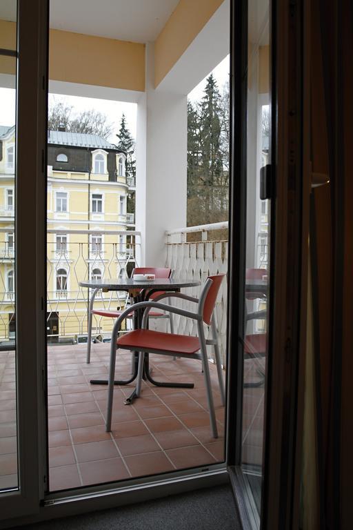 Apartmany Cesky Dvur マリアーンスケー・ラーズニェ 部屋 写真